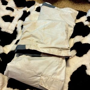 Going for a ski trip well I got you with these white Columbia ski pants